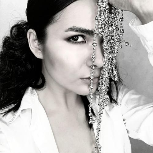 А вы согласны, что прическа задаёт настроение? 01