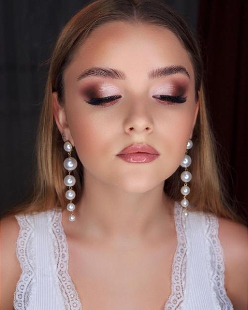 Все виды макияжа, свадебный макияж, вечерний, дневной, Смоки айс, детский макияж, Nude - макияж, возрастной макияж, макияж для фотосессий. 06