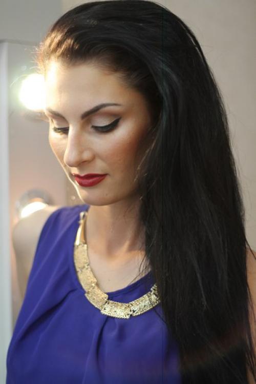 Девочки, кто хочет подготовить свой образ прическа мейкап к новогоднему вечеру? 01