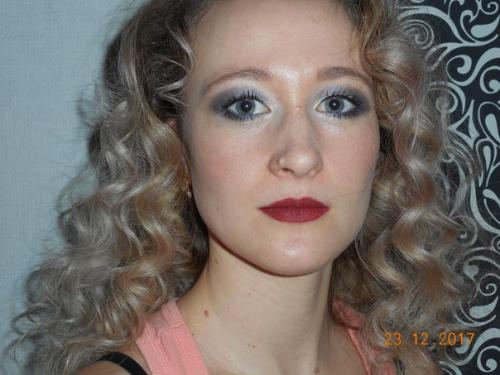 Приглашаю на макияж + локоны? 01