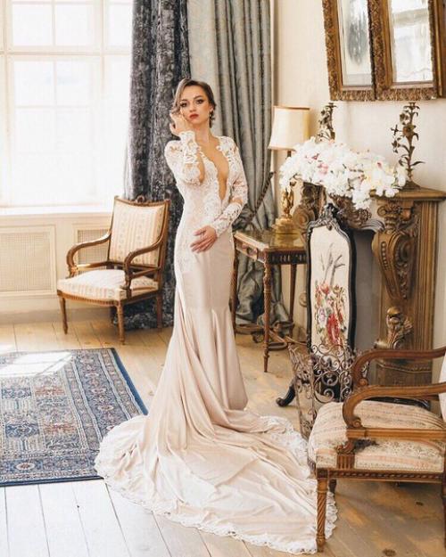 Всем привет?  Модель и фотограф мы ищем срочно визажиста и мастера по причёскам на 9. 12 или 10. 05