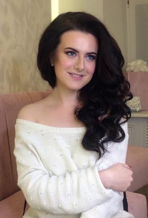 Девушки!  Открыта запись на макияж и прическу на 31 декабря! 02