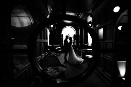 2 0 1 9 был безумно насыщенный: вашей красотой, вашими бесценными отзывами, горящими глазами, прекрасными невестами и женихами. 04