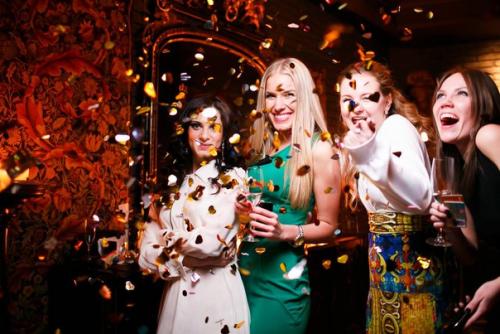 До нового года осталось 24 дня. 05