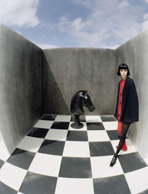 Check - Mate: Эди Кэмпбелл в фотосессии Тима Уолкера для Vogue Italia December 2015. 01