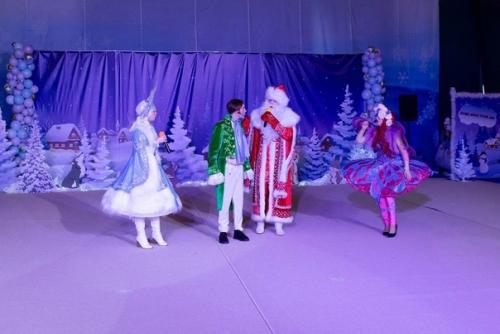 18 декабря в SC Grand состоялся праздник Новогоднее Путешествие в Мультстрану. 07