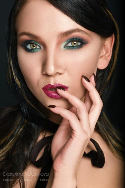 Дорогие девушки!  Освободилось 2 места на 31 декабря на макияж + причёска! 02