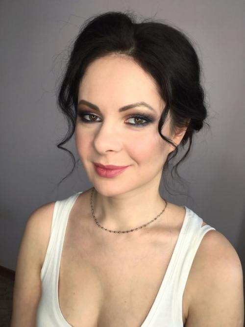 Красавицы!  Я - дипломированный стилист - визажист, бровист, мастер по прическам с опытом 2 года? 06