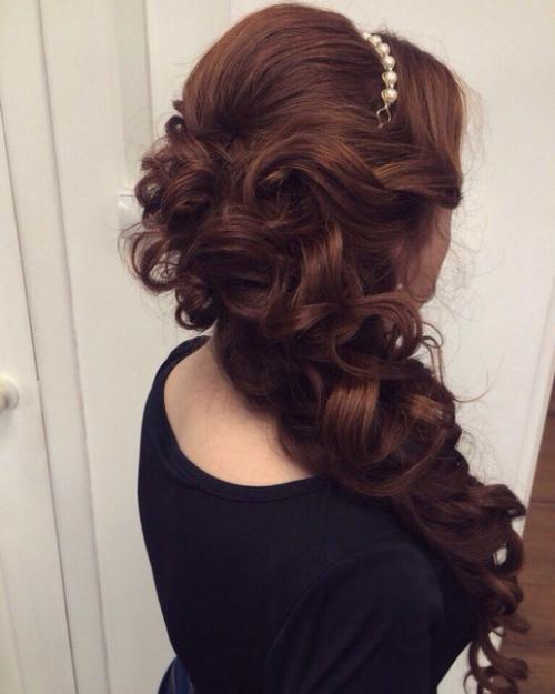 Нужны модели на макияж, прически и полностью образы. 01