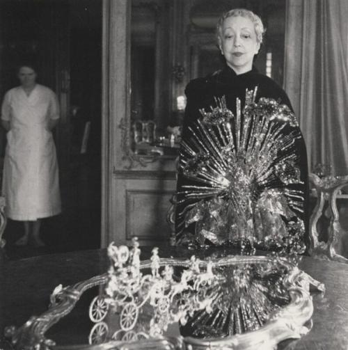 Newfetish.  Аполлон Версальский / Apollo of Versailles - модель Эльзы скиапарелли из коллекции зодиак / Zodiac (1938-1939 годы. 01