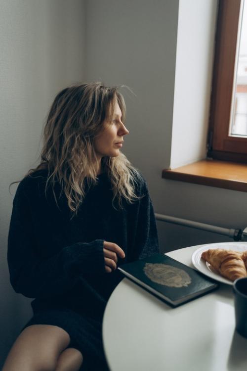 Вы можете прийти ко мне на съемку, любой … не накрашенной или с классным макияжем и прической, это совсем не важно, главное ваше ощущение себя. 08