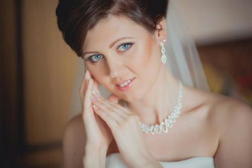 Дорогие невесты!  Активно ведется запись на свадебный образ (прически, макияж). 07