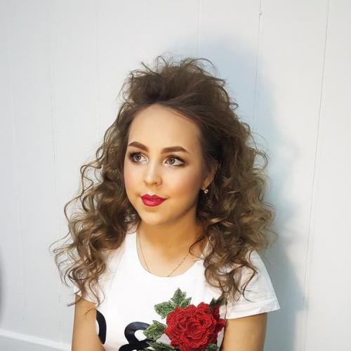 Я могу сделать полировку волос с запечатыванием срезов и средством для домашнего ухода - 400 рублей! 04