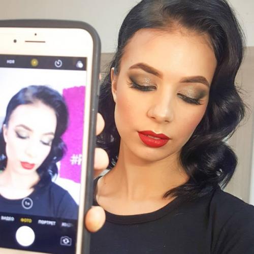 Я могу сделать полировку волос с запечатыванием срезов и средством для домашнего ухода - 400 рублей! 02