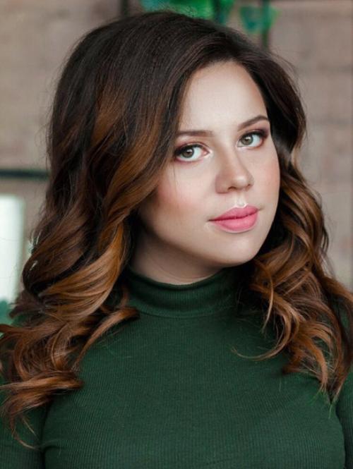 Всем привет!  Меня зовут Ксения и я мастер по прическам, визажист и броу - мастер? 02