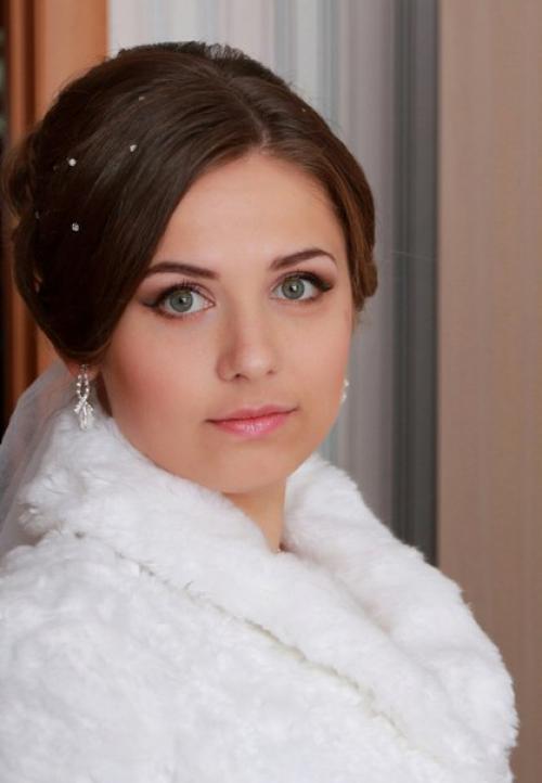 Предлагаю вам:  Свадебные прически и макияж. 01