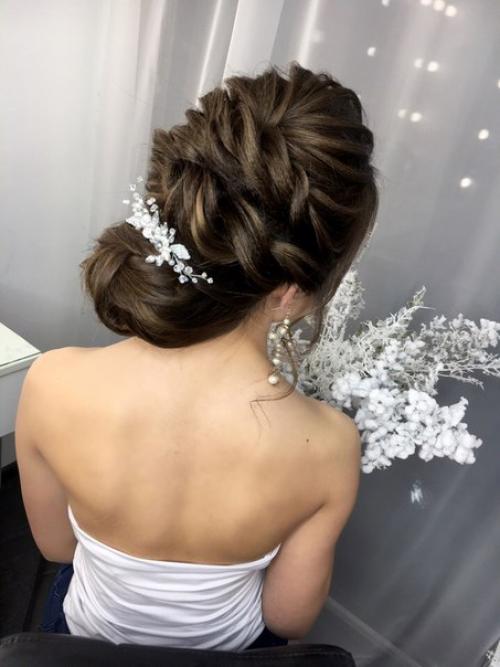 Дорогие невесты, успейте записаться на свадебный образ и не забудьте про своих любимых мам и подружек! 04