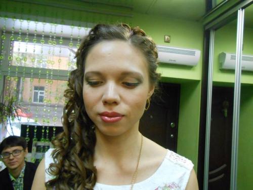 Дорогие девушки!  Мы приглашаем на вечерние и свадебные прически любой сложности! 03