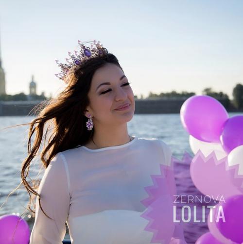 Все подробности вы найдёте в моей группе по макияжу и причёскам пожалуйста! 09