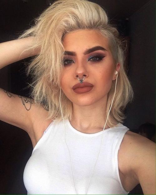 Нужны модели на макияж, прически и полностью образы. 02