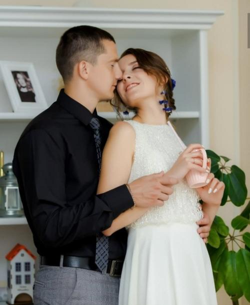 Это наслаждение идти вместе, взявшись за руки и так всю долгую счастливую жизнь! 03