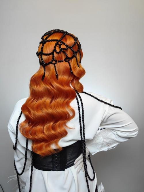 Обожаю, когда ко мне приходит Саша и просит нюдовый макияж и спокойную причёску. 05