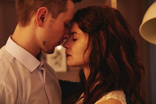 Я пошила себе платье сама, фаты не было, прическу сделала свидетельница. 01