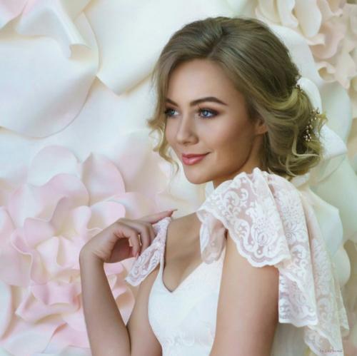 Ищу моделей. 1600 вместо 2000 за макияж и воздушные локоны? 08