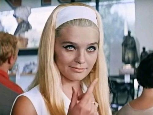 5 лучших бьюти - образов из советских фильмов? 05