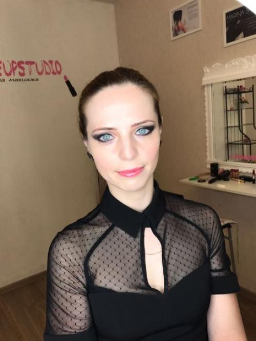 Милые девушки, ?  Я начинающий визажист и стилист по прическам. 06