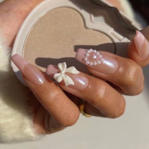 Тренд на бантики.  Причем не , внимание, только в одежде. 02