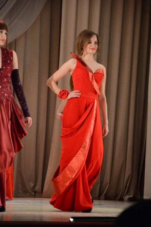 19 марта учебный центр Профи - Стиль принял участие в фестивале возрождение, посвященном дню работников бытового обслуживания. 04