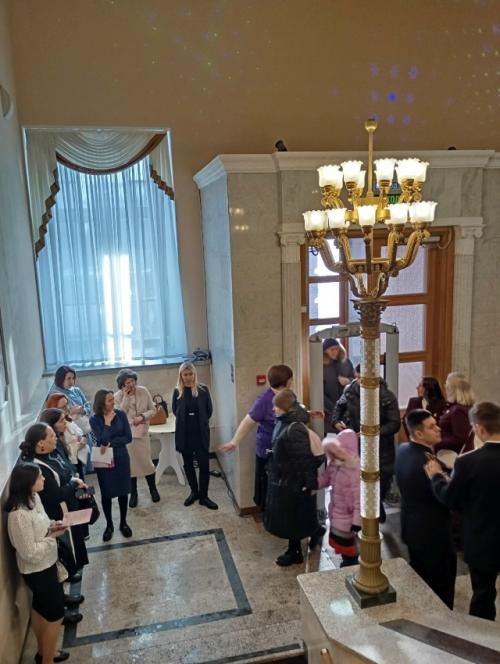 Зал башкирского театра оперы и балета в этот день сиял магией добра и света, будто оказавшись под действием заклинания искусной феи. 03