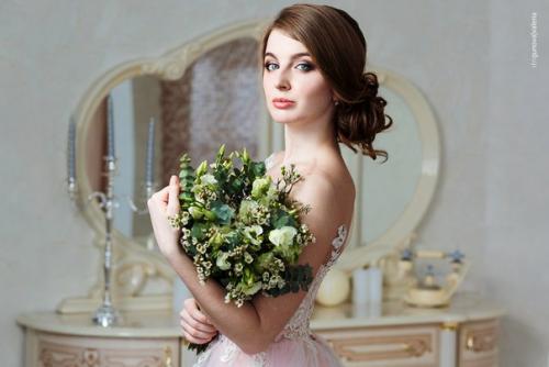 Эта девушка с обложки, беззаветно мною любима? 06