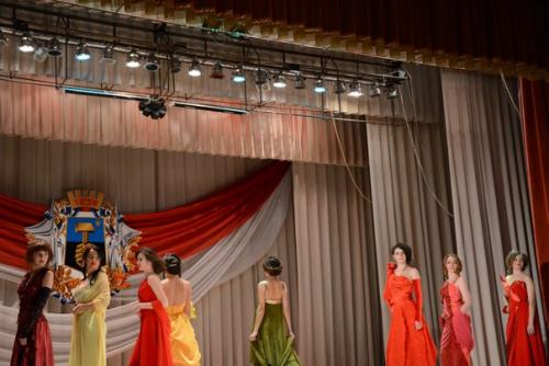 19 марта учебный центр Профи - Стиль принял участие в фестивале возрождение, посвященном дню работников бытового обслуживания. 08