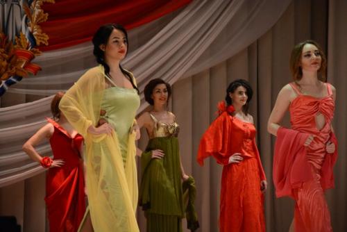 19 марта учебный центр Профи - Стиль принял участие в фестивале возрождение, посвященном дню работников бытового обслуживания. 02