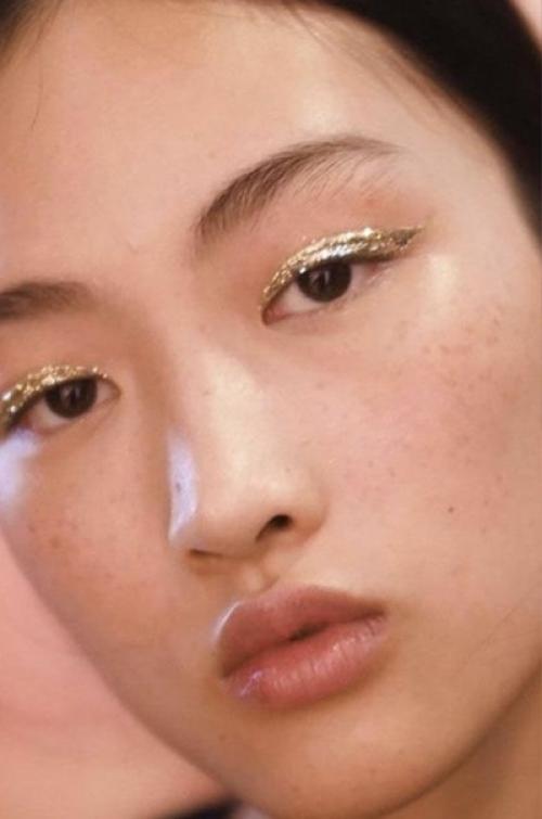 То что мгновенно повышает градус стиля - аксессуары. 01