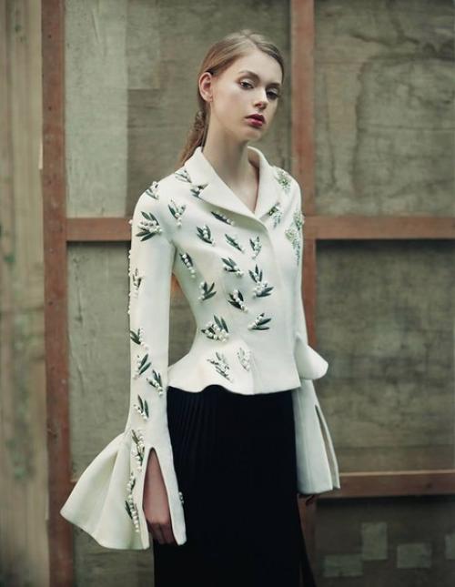 In Wonderland: Лорен де грааф в фотосессии Александры Софи для Vogue China April 2016. 04