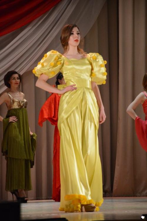 19 марта учебный центр Профи - Стиль принял участие в фестивале возрождение, посвященном дню работников бытового обслуживания. 05