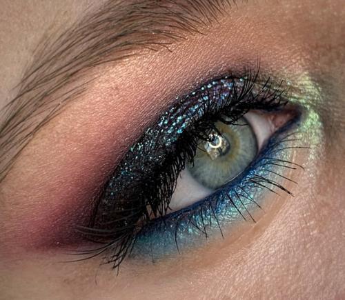 Давайте знакомиться я, Анастасия Молоткова - парикмахер, визажист. 05