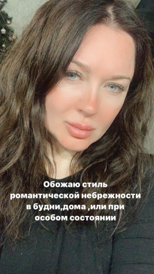 До 23 лет у меня были прямые, длинные волосы, , внимание, только с самом детстве до 2 лет, волнистые. 01