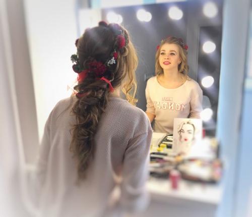 Близится время выпускных и свадеб, успейте забронировать себе красивый образ? 01