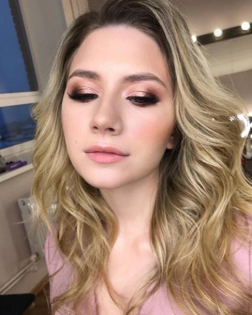 Модель. Макияж//макияж//прически. дорогие девушки?  совсем скоро выпускной?  это значит, пора записываться на Make - up. 06