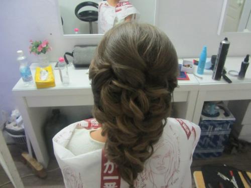 Милые девушки!  Нужны модели с длинными волосами на прически на завтра 4 апреля в 10. 05