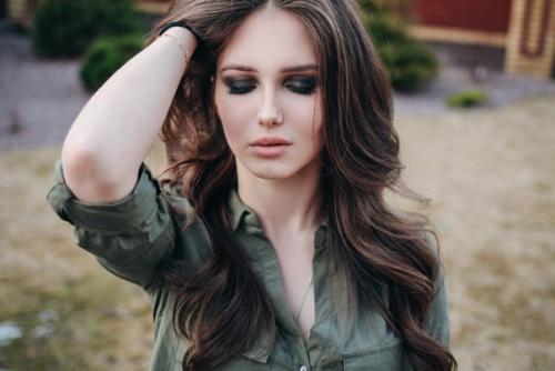 В том случае, если вы давно хотели устроить себе фотосессию, но по каким то причинам до сих пор не собрались с мыслями, то вам сюда? 07