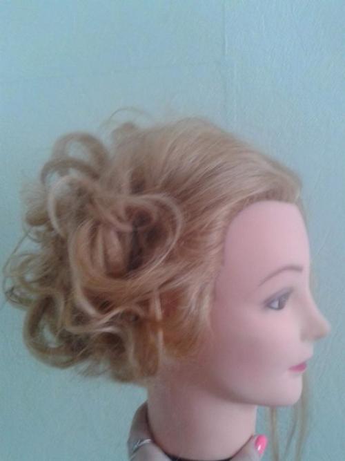 Какая юная леди не хочет быть королевой на выпускном балу? 04