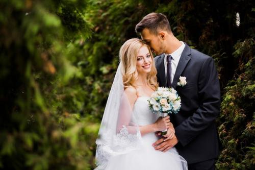 Всем привет!  Я профессиональный стилист со стажем работы более 5 лет! 02