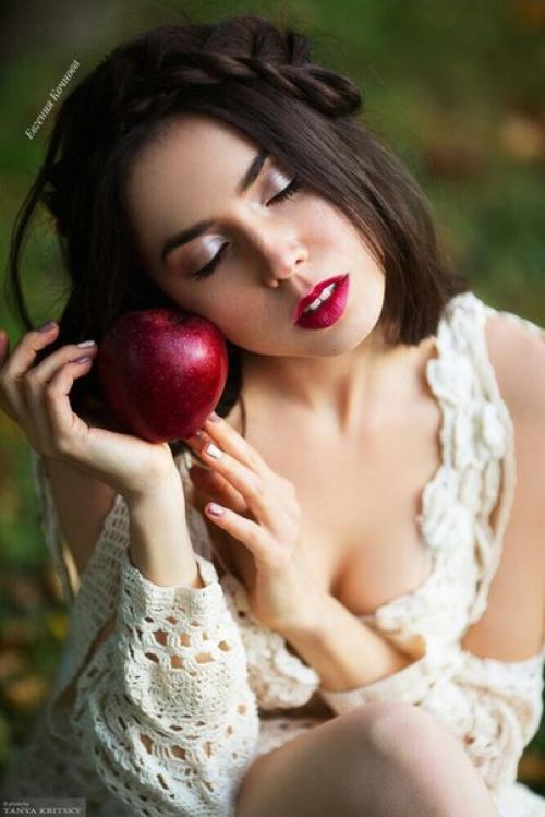 1. Москва. 2. визажист. 02