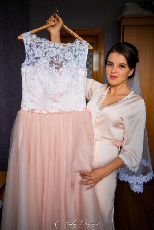 Всем привет!  Я профессиональный стилист со стажем работы более 5 лет! 08