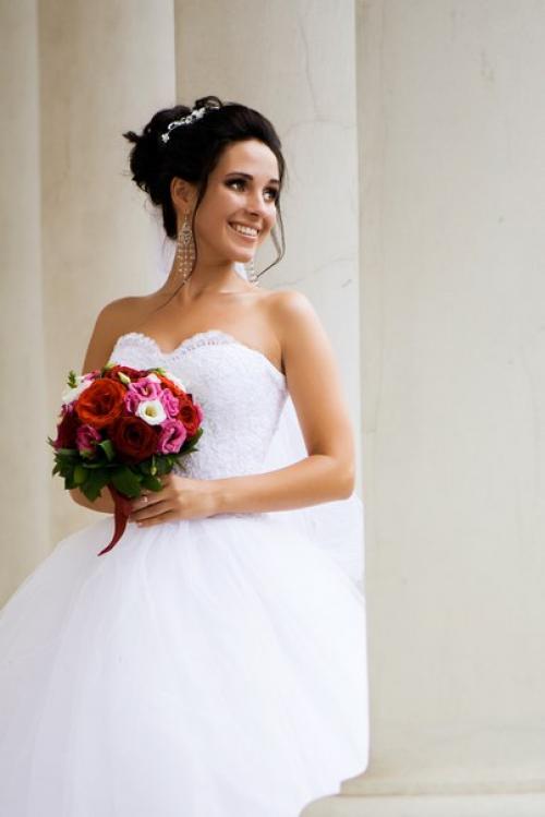 Всем привет!  Я профессиональный стилист со стажем работы более 5 лет! 06